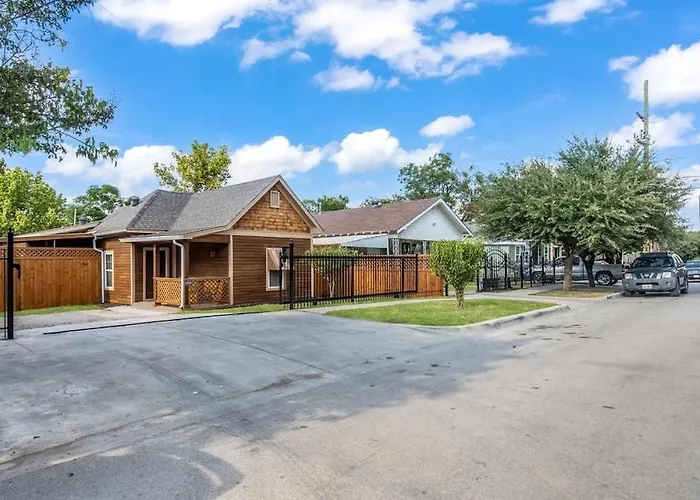 Holiday home Stockyards 5 Mins, New, Sleeps 8 Cedar House, Tcu *