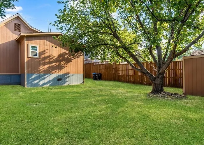 Holiday home Stockyards 5 Mins, New, Sleeps 8 Cedar House, Tcu *