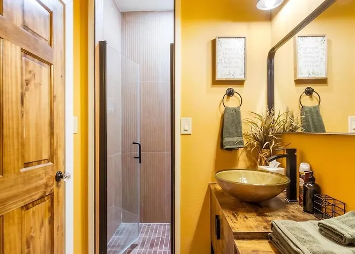 Holiday home Stockyards 5 Mins, New, Sleeps 8 Cedar House, Tcu *