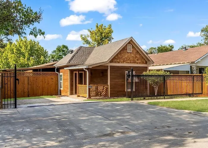 Stockyards 5 Mins, New, Sleeps 8 Cedar House, Tcu *