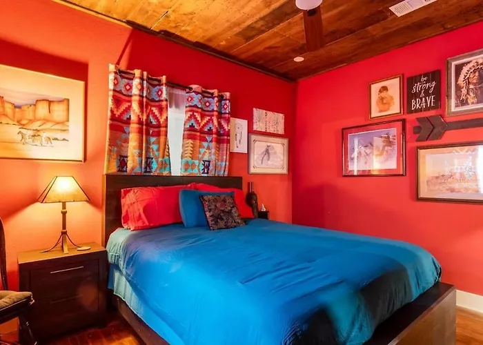 Stockyards 5 Mins, New, Sleeps 8 Cedar House, Tcu Holiday home
